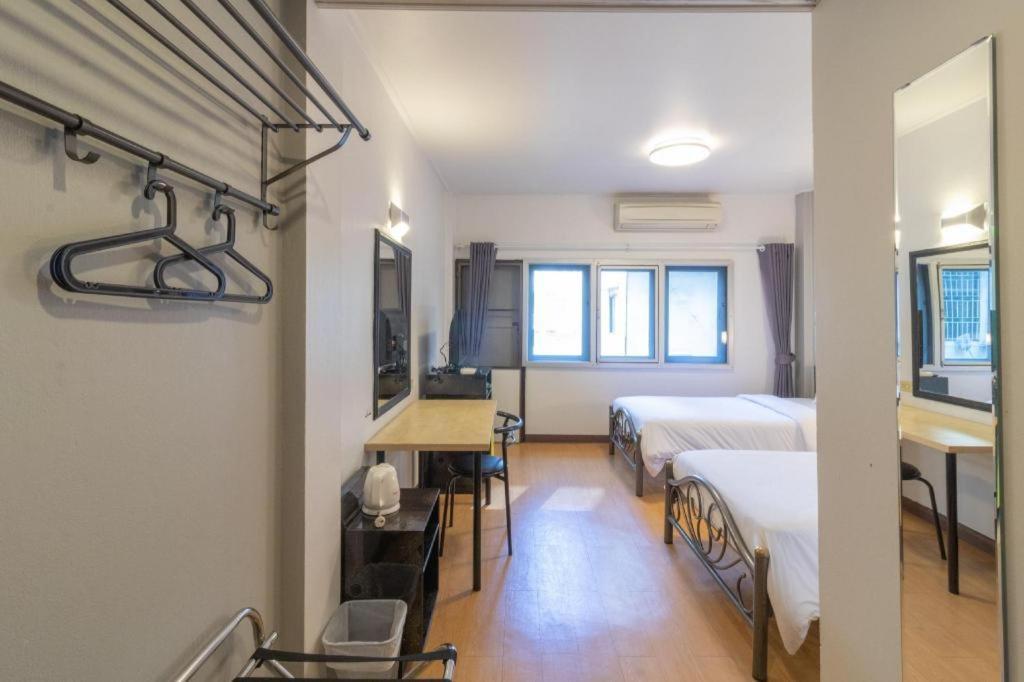 Intown Residence Bangkok Luaran gambar