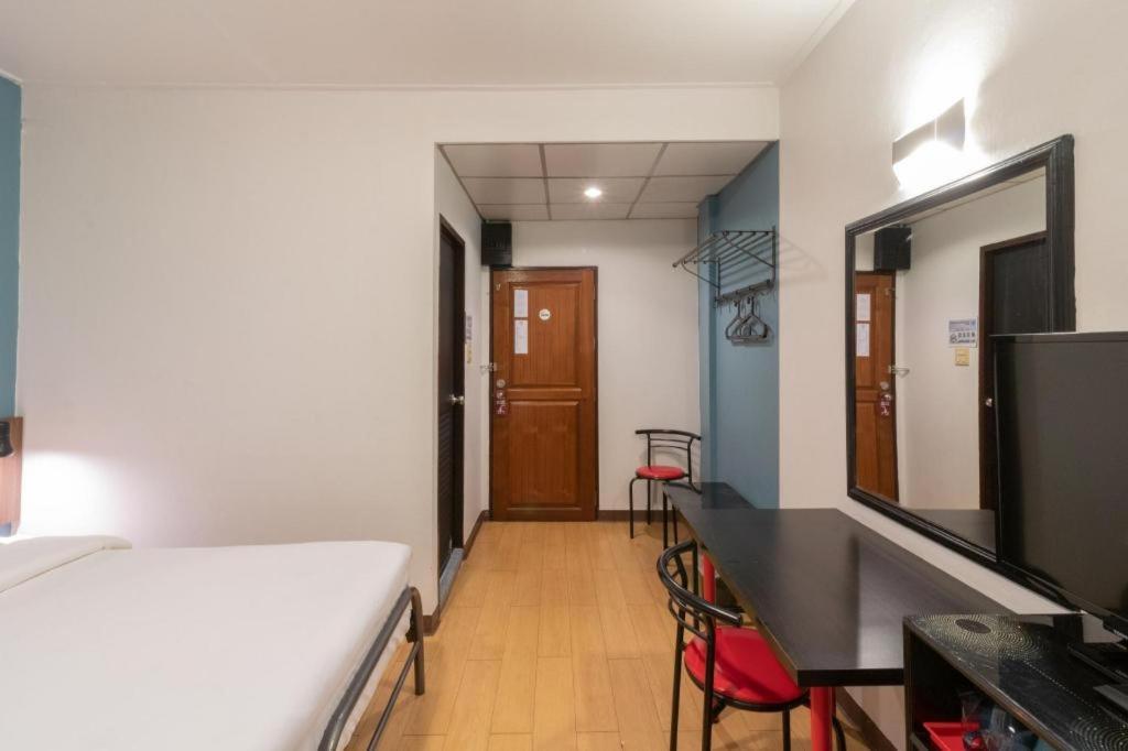 Intown Residence Bangkok Luaran gambar
